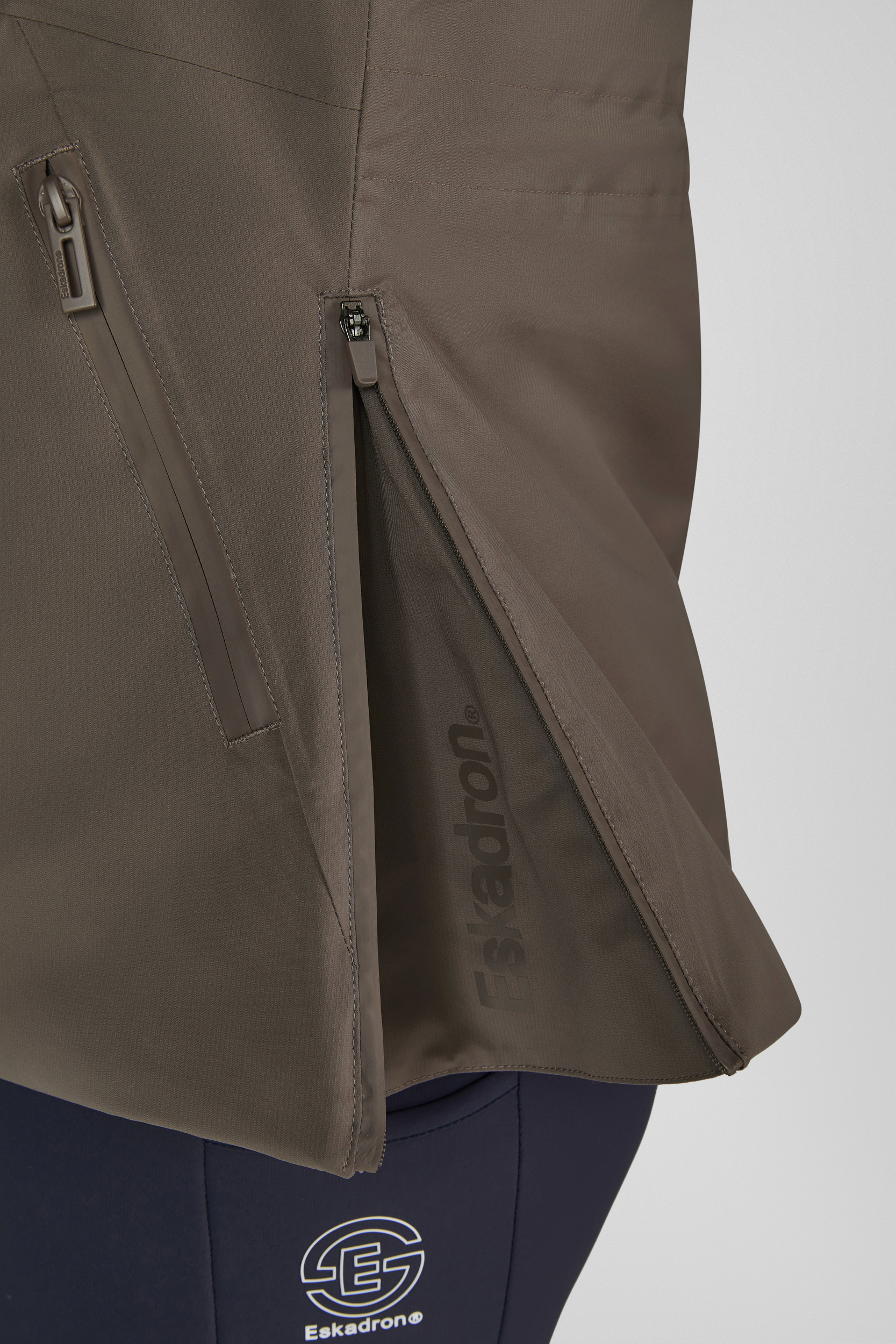 Reißverschluss, Seitentasche, Softshell, Hose, Eiskadron-Logo, jacke, reissverschluss, tasche, material, jaeger