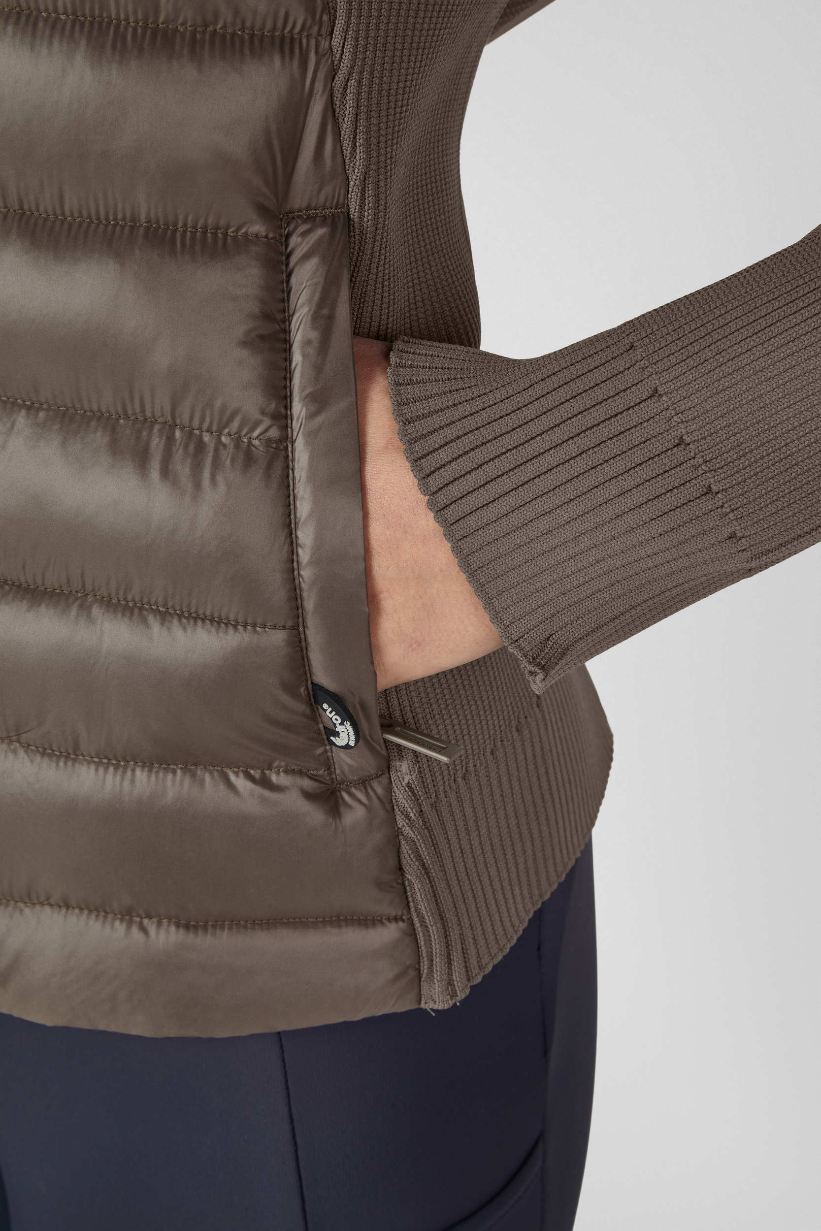 Weste, Daunenweste, Puffer, Tasche, Reißverschluss, jacke, puffer, revers, tasche, riemen