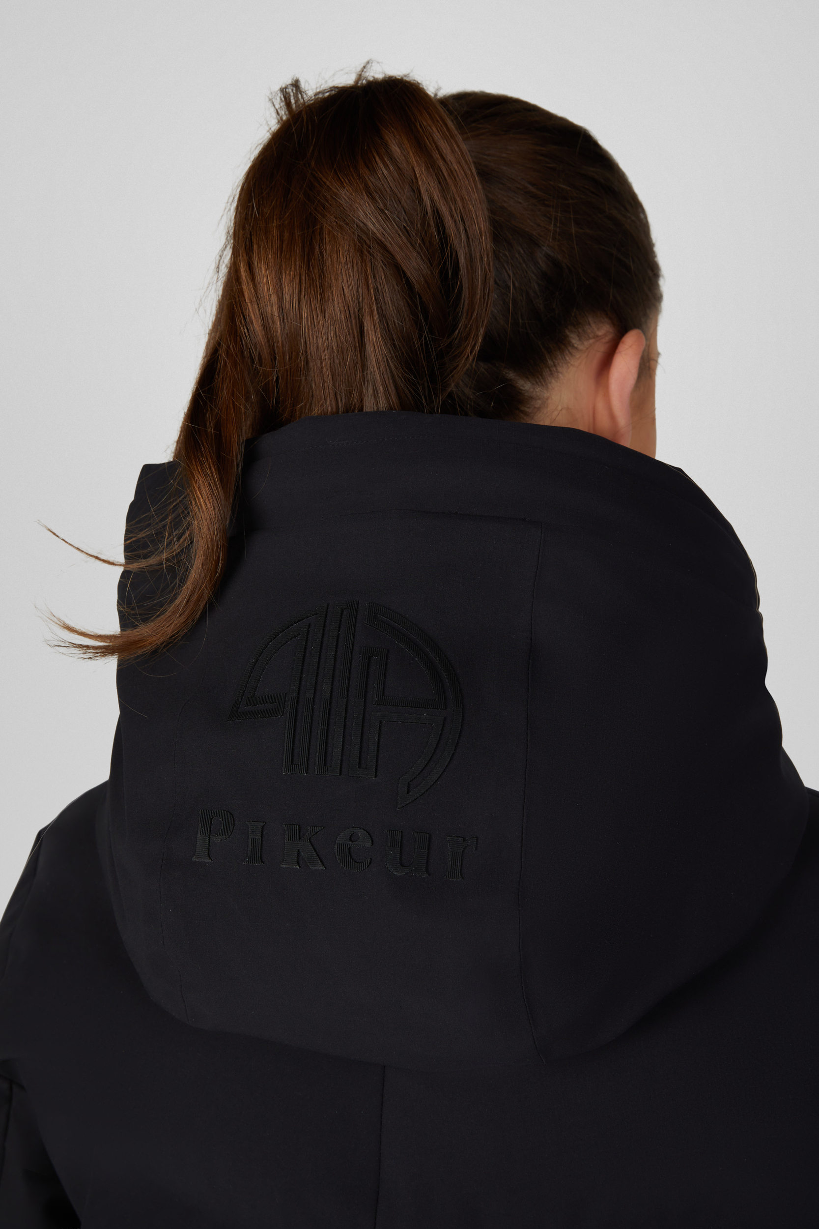 hoodie, hooded jacket, logo embossing, black, back view, Kapuze, Jacke, Logo, Schwarz, Layering