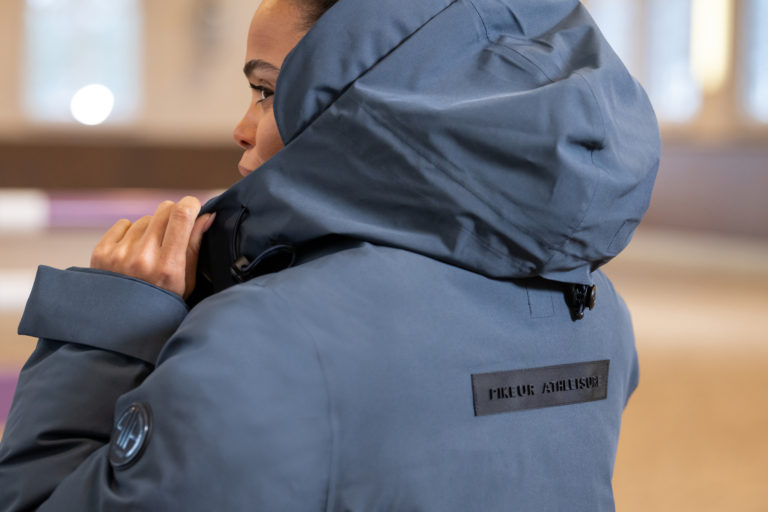 Bekleidung, Mantel, Jacke, Person, Gesicht