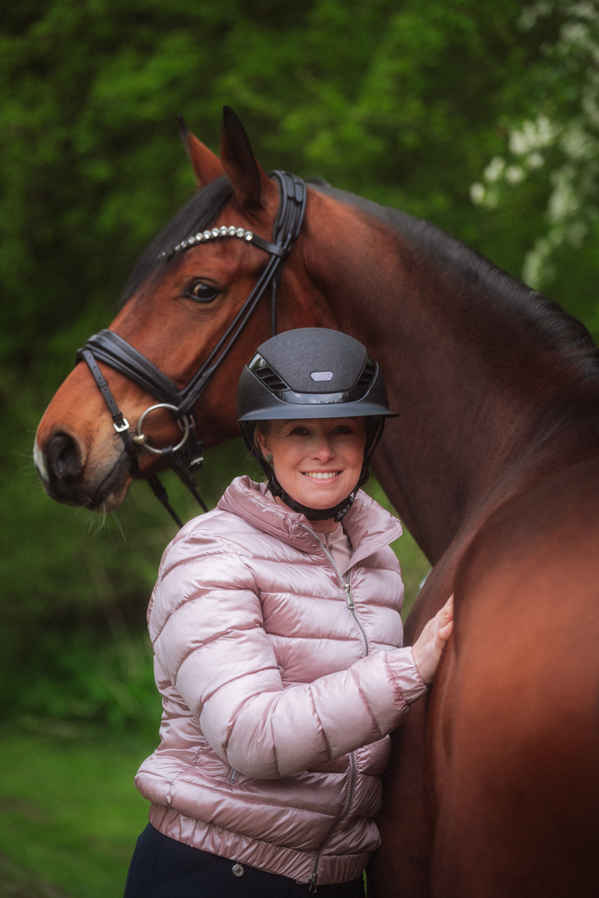 AIRLUXE SUPREME GLAM Long Visor Helme, Person, Pferdesport, Pferd, Gesicht