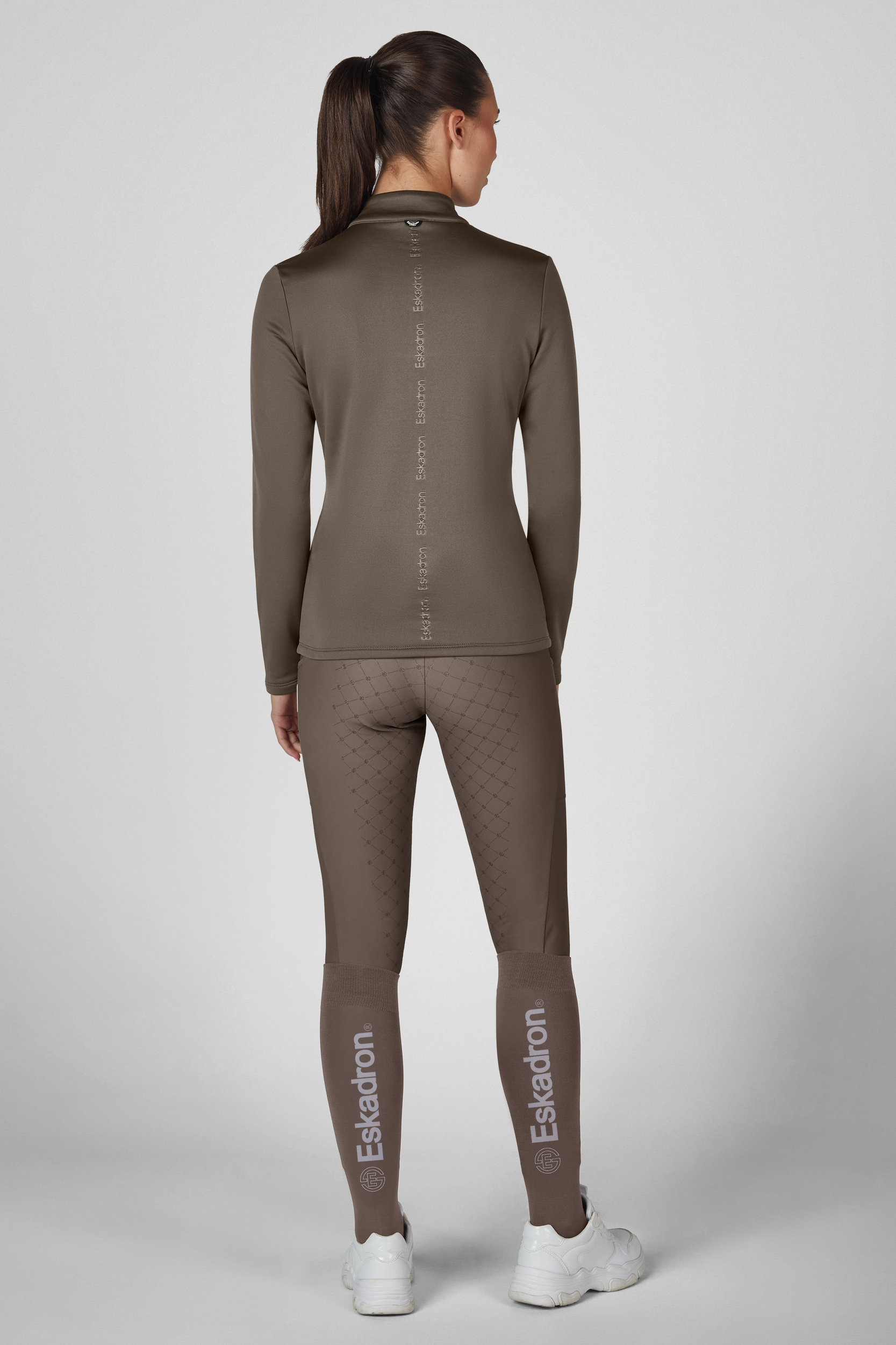  athletic suit, langärmlige", lange beine, Gittermuster, Logo-Text, turtleneck, longsleeve, jacke, leggings, kniehohe_schienen