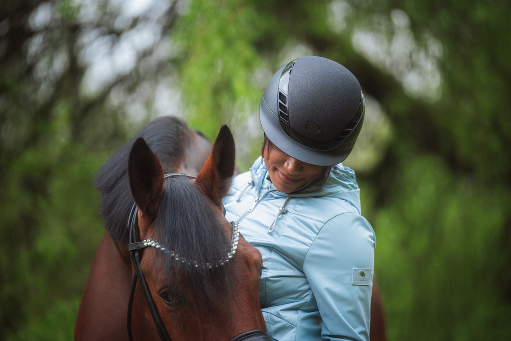 AIRLUXE SUPREME GLAM Short Visor Pferdesport, Pferd, Säugetier, Person, Helm