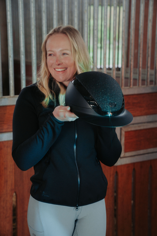AIRLUXE SUPREME GLAM Long Visor Person, Lächeln, Fotografieren, Portrait, Langarm