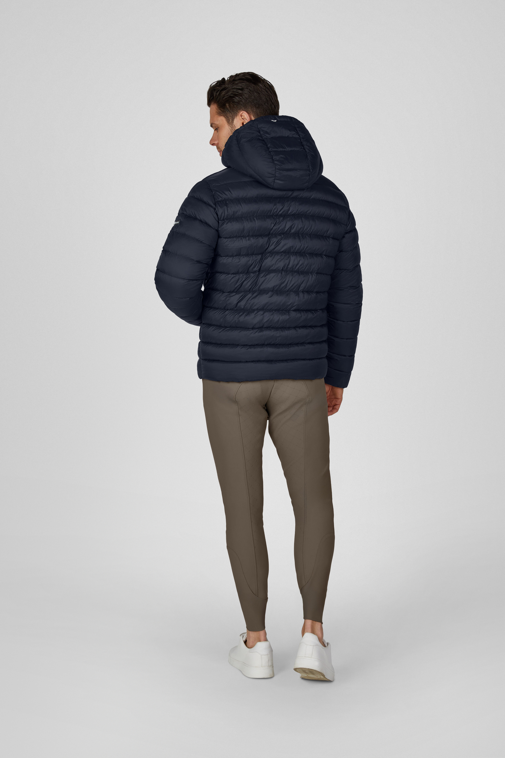 Pufferjacke, Kapuze, dunkelblau, gequiltet, Herrenoberteil, Wendejacke, Pufferjacke, dunkelblau, Hoodie, gerade geschnittene Hose