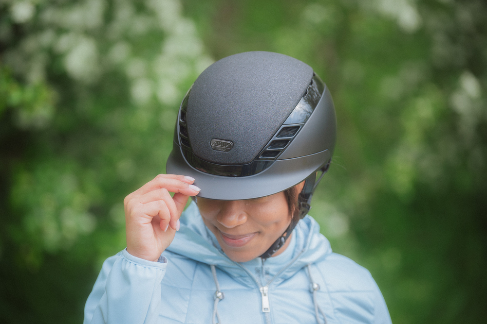AIRLUXE SUPREME GLAM Short Visor Helme, Schutzhelm, Mantel, Person, Sturzhelm