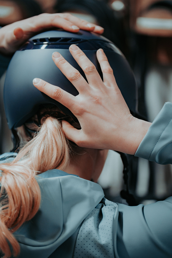 Helme, Sturzhelm, Erwachsener, Person, Frau
