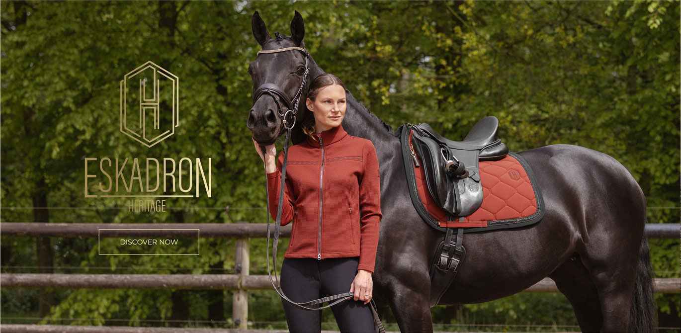 Reitjacke, Damenjacke, Terrakotta, Reitsattel, Schabracke, Reitjacke, Reitsattel, Satteldecke, rot, Rautenmuster
