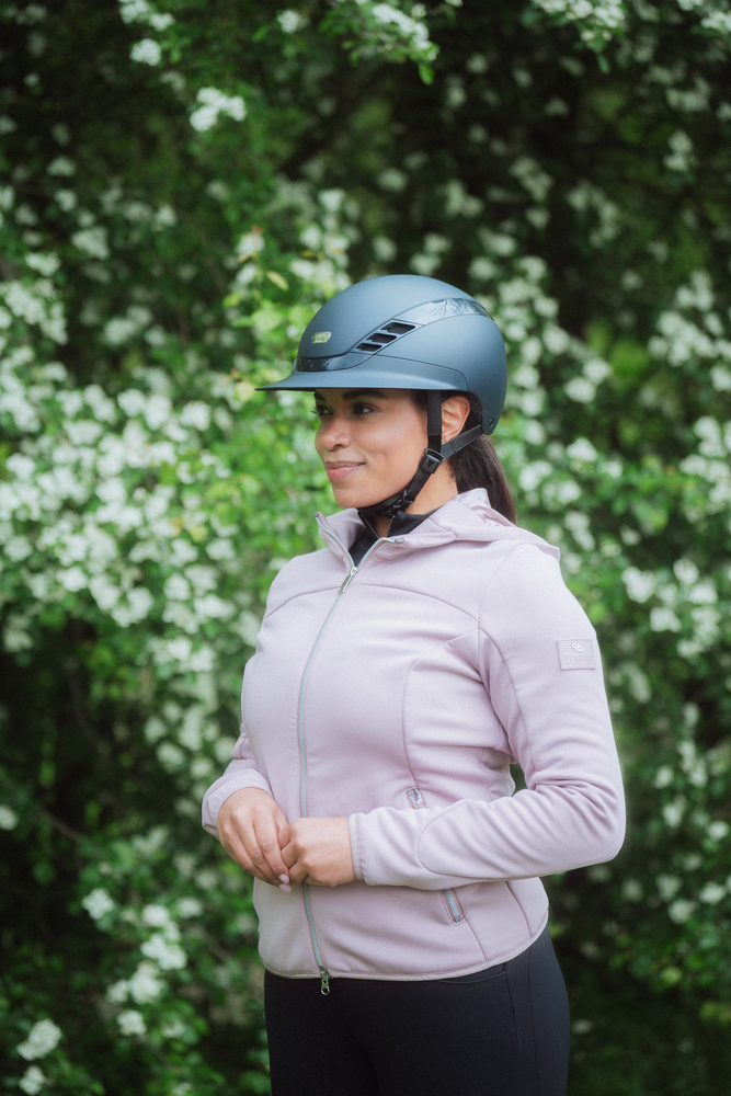 Helme, Schutzhelm, Sturzhelm, Person, Frau
