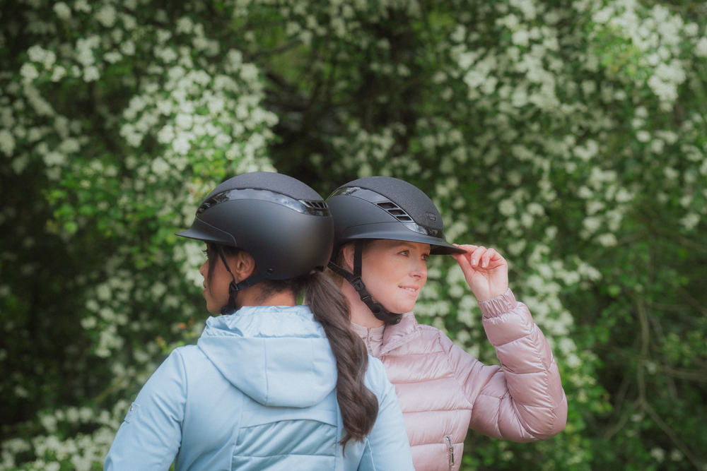 AIRLUXE SUPREME GLAM Short Visor Helme, Schutzhelm, Person, Sturzhelm, Fotografie