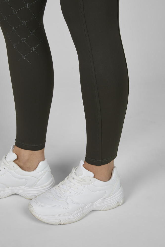 Bekleidung, Schuhwerk, Schuh, Sneaker, Person