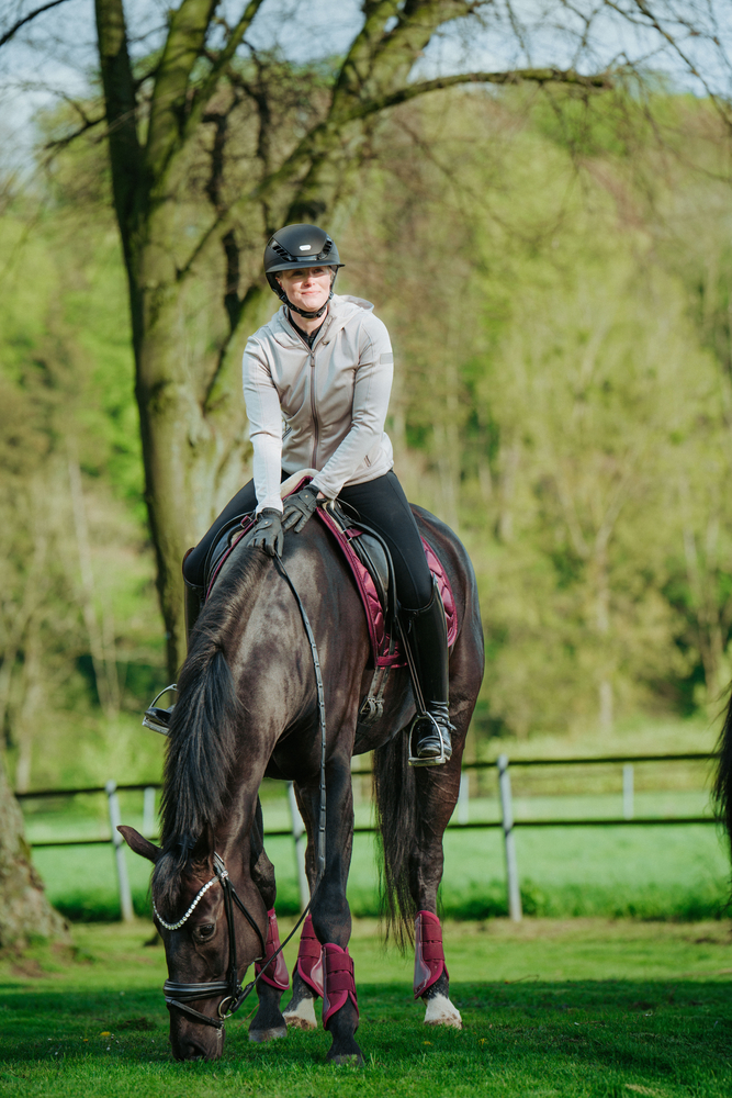 Pferdesport, Säugetier, Person, Helm, Leute