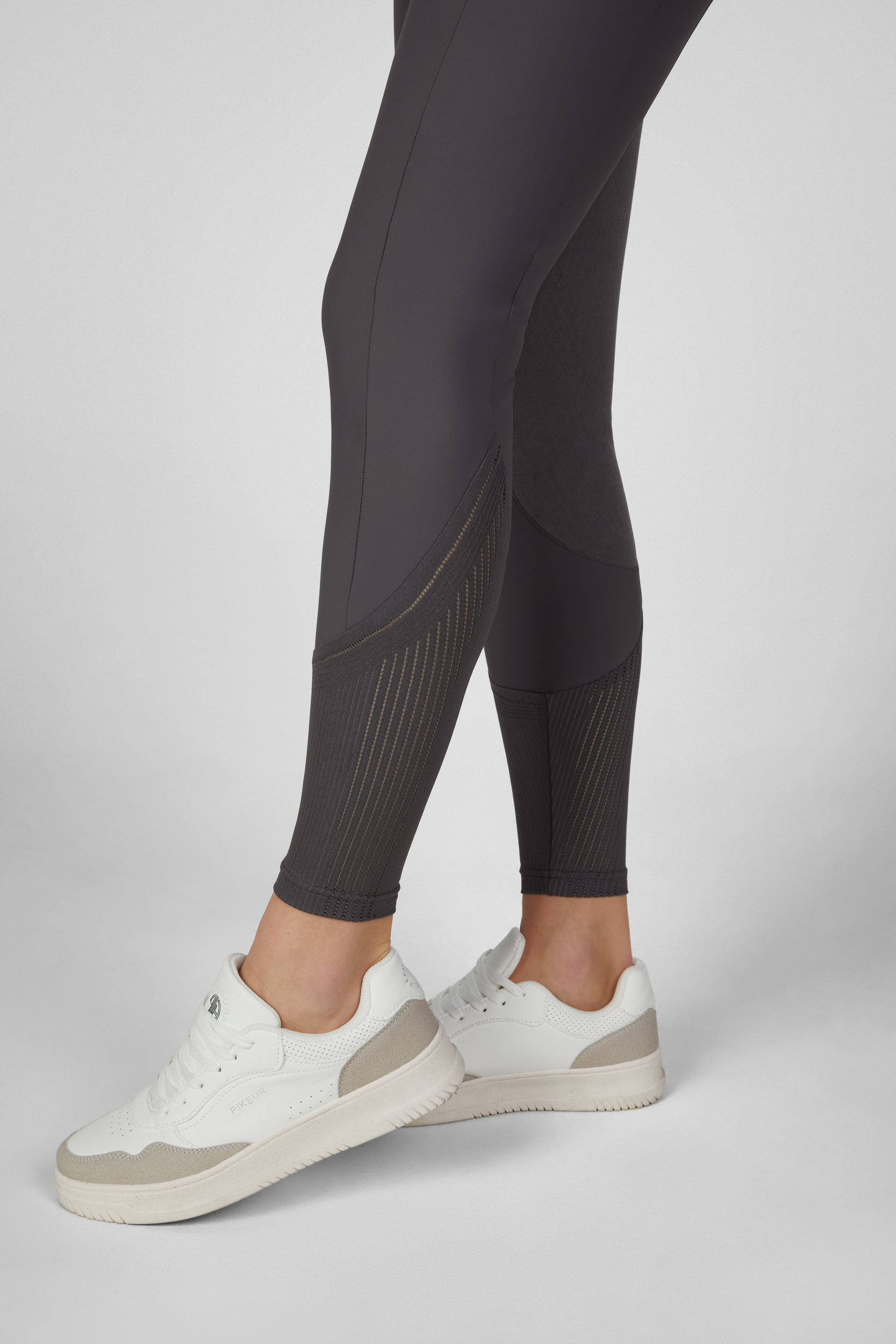leggins, laufen, mesh-paneel, verstecktes tasche, athletisch, Leggings, Athleisure, Mesh-Panels, Slim Fit, weiße Sneaker