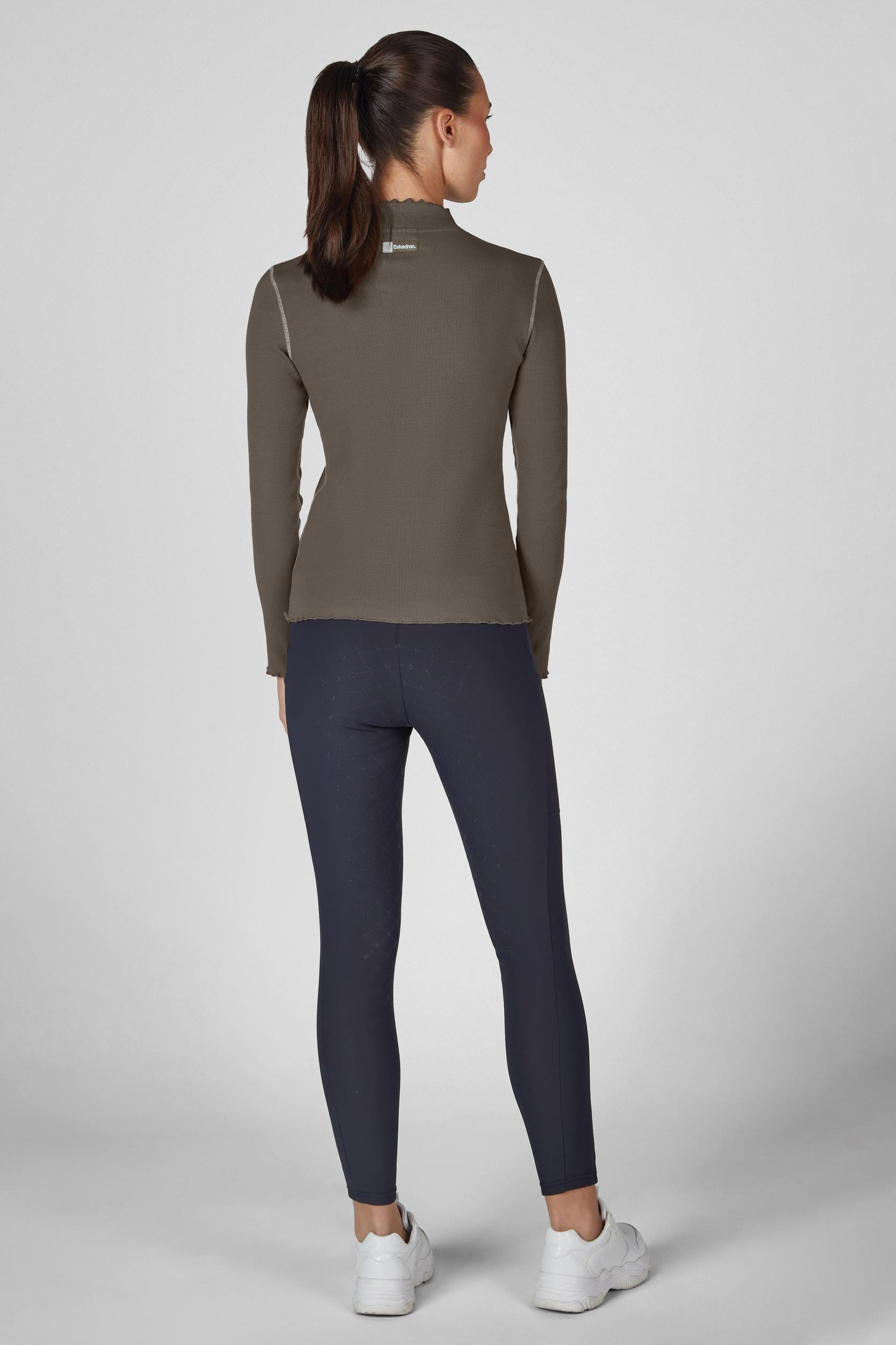 turtleneck, langärmel, fitted, oliv, leggings, Langarmshirt, Rückenansicht, Oberteil, Taillierte Passform, neutralfarben