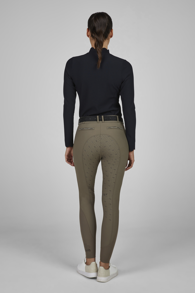 Bekleidung, Hosen, Langarm, Person, Khaki
