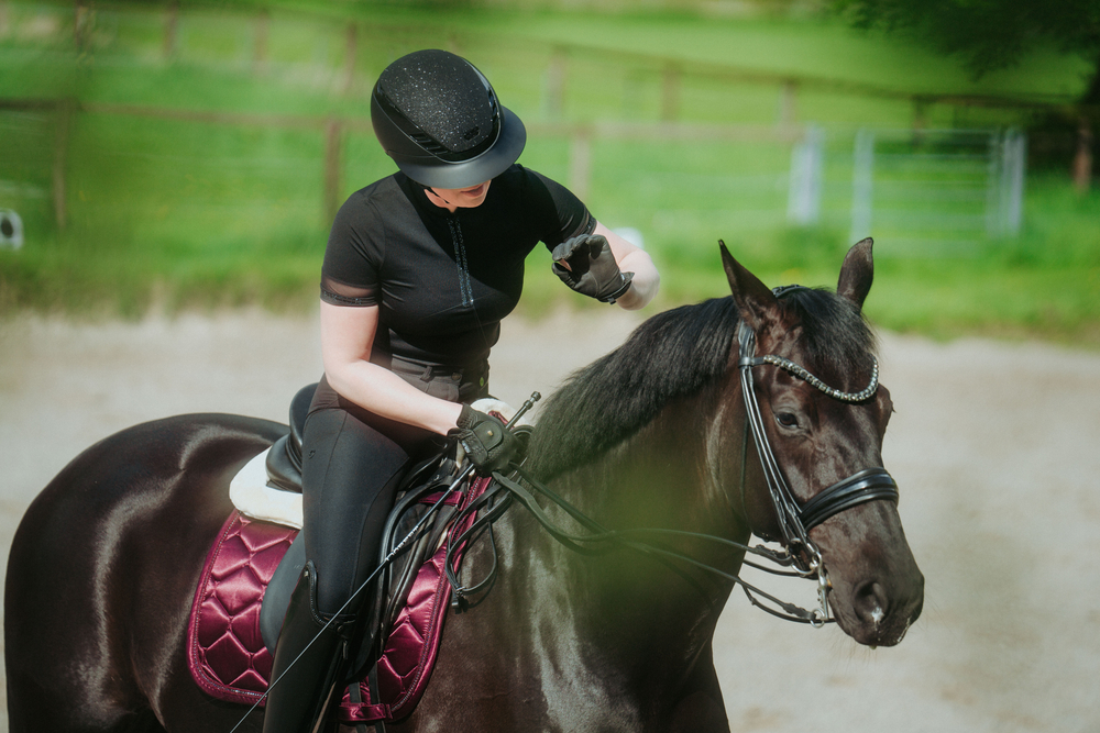 AIRLUXE SUPREME GLAM Long Visor Helme, Erwachsener, Weiblich, Person, Frau