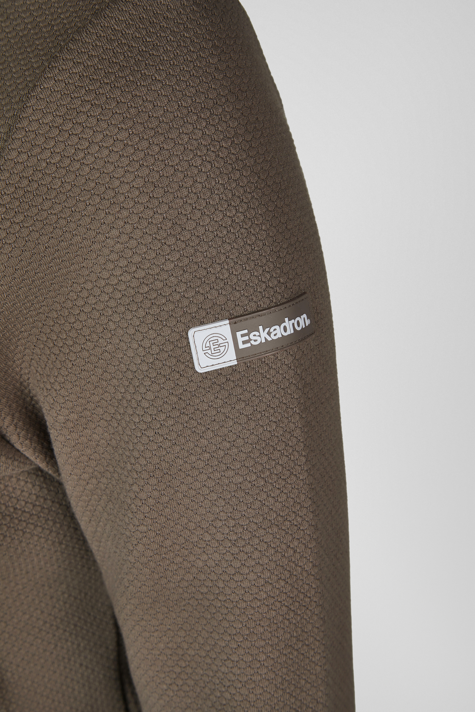 Cardigan, Strickstoff, Braun, Logo, Eskadron