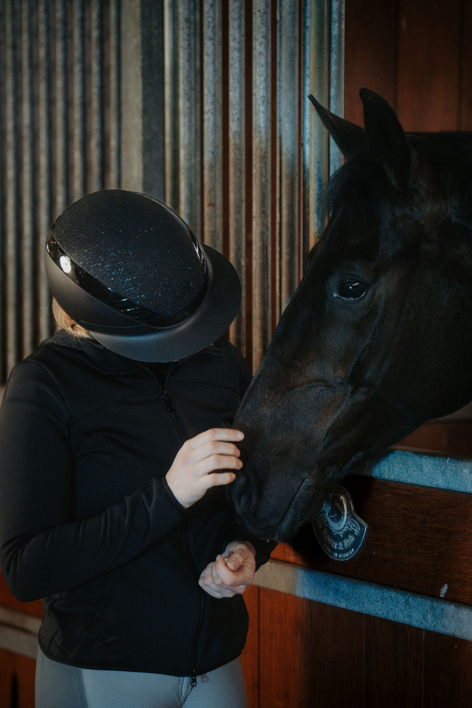 AIRLUXE SUPREME GLAM Long Visor Helme, Bekleidung, Hut, Person