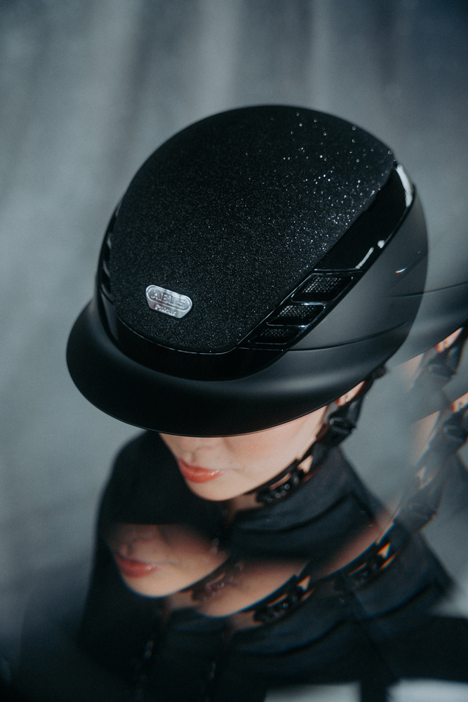 AIRLUXE SUPREME GLAM Short Visor Helme, Schutzhelm, Sturzhelm, Person, Frau