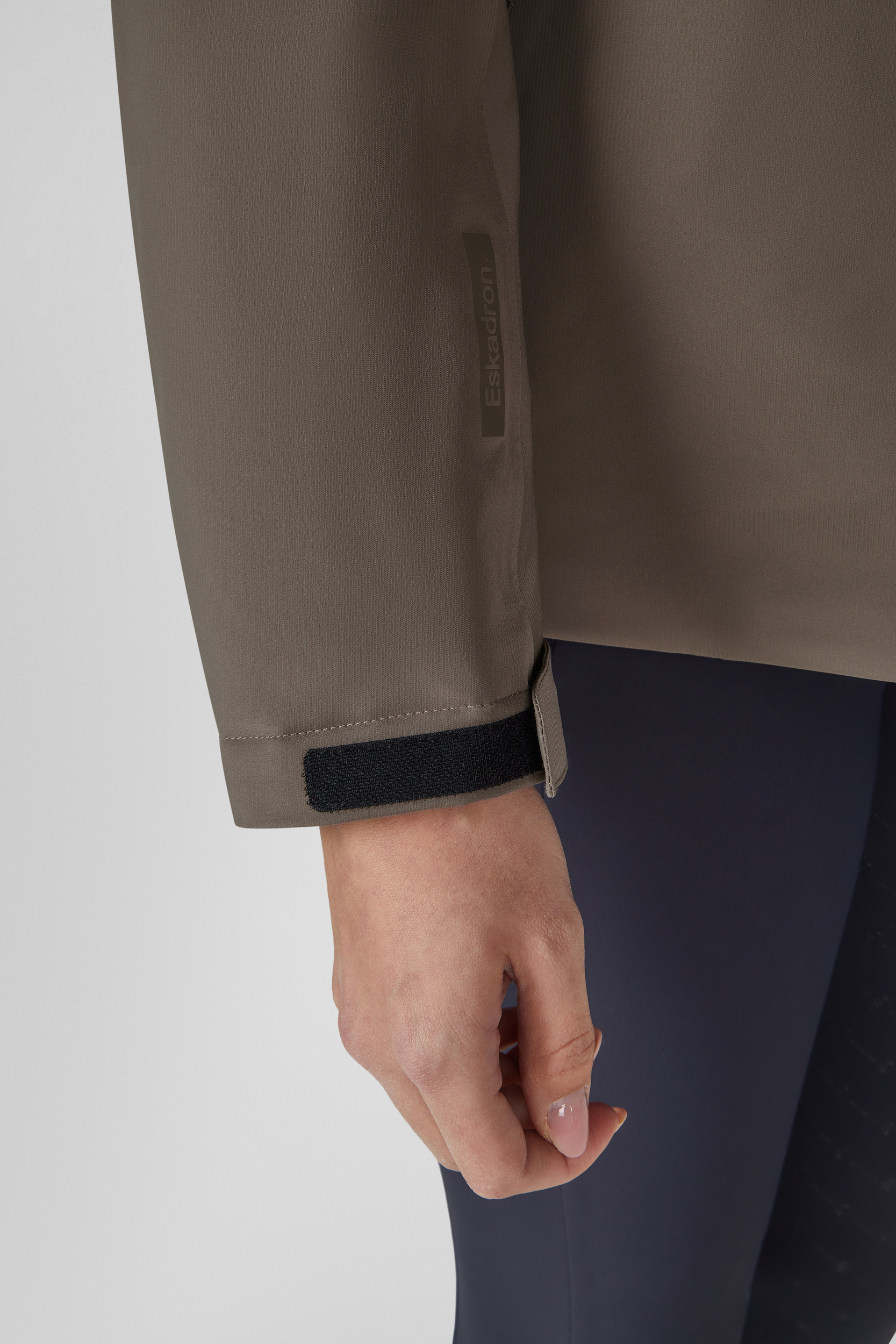 Jackettenärmel, Kragenlose Manschette, Wasserdichte Jacke, Beige/Braun, Verstellbarer Riegel, Jacketenkrause, lange Ärmel, Klettband, Taupe, Softshell