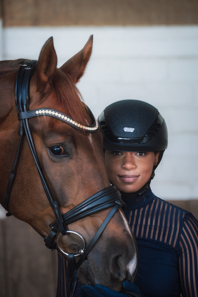 AIRLUXE SUPREME GLAM Short Visor Helme, Pferdesport, Pferd, Person, Gesicht