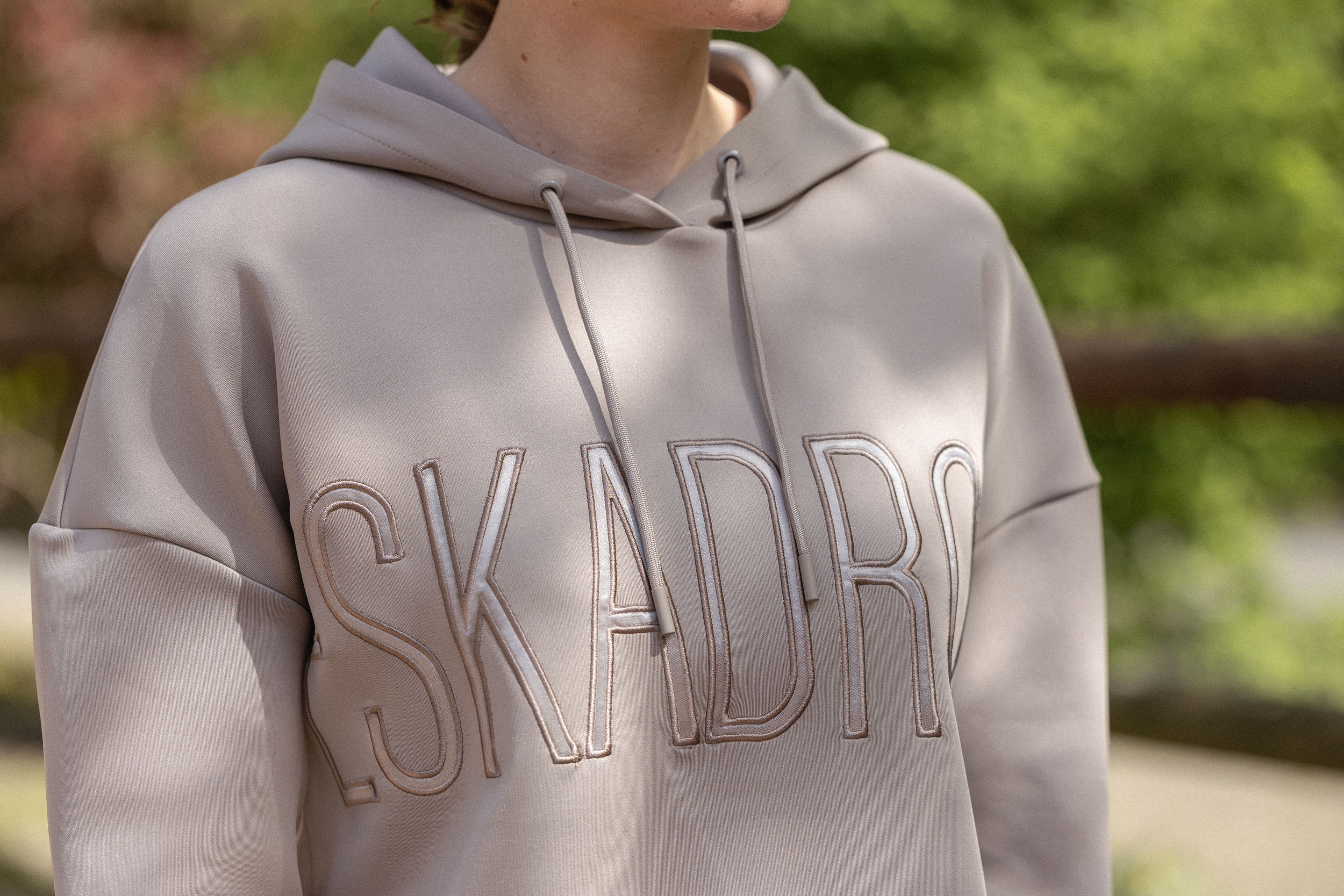 Hoodie, Kapuze, Kordelzug, Taupe, Logo-Stickerei, Kapuzenpullover, Taupe, Kordelzug, Logostickerei, Langarm