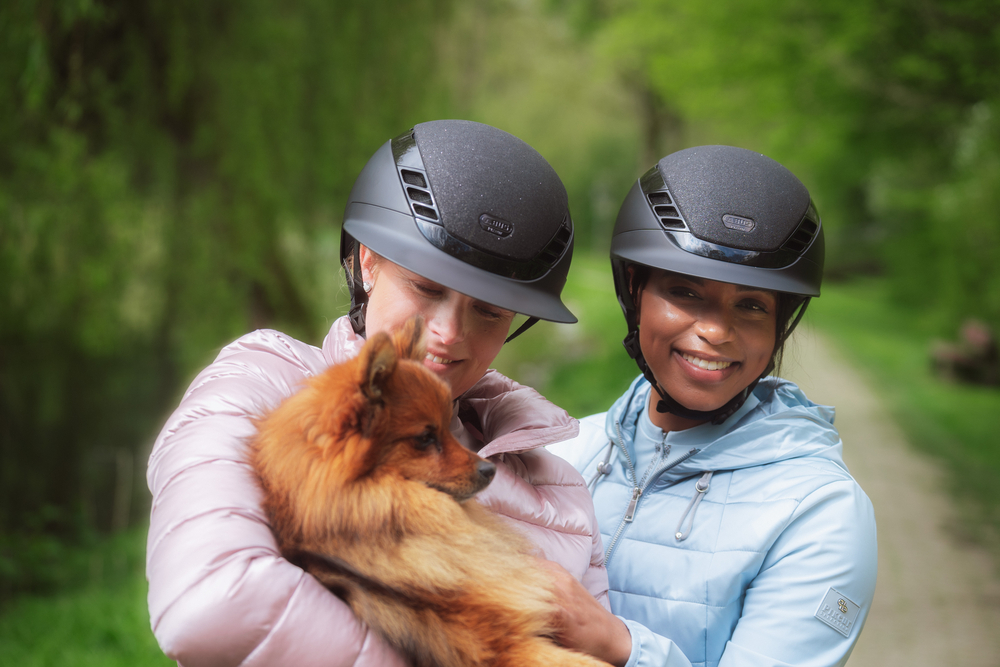 AIRLUXE SUPREME GLAM Short Visor Helme, Erwachsener, Weiblich, Person, Frau