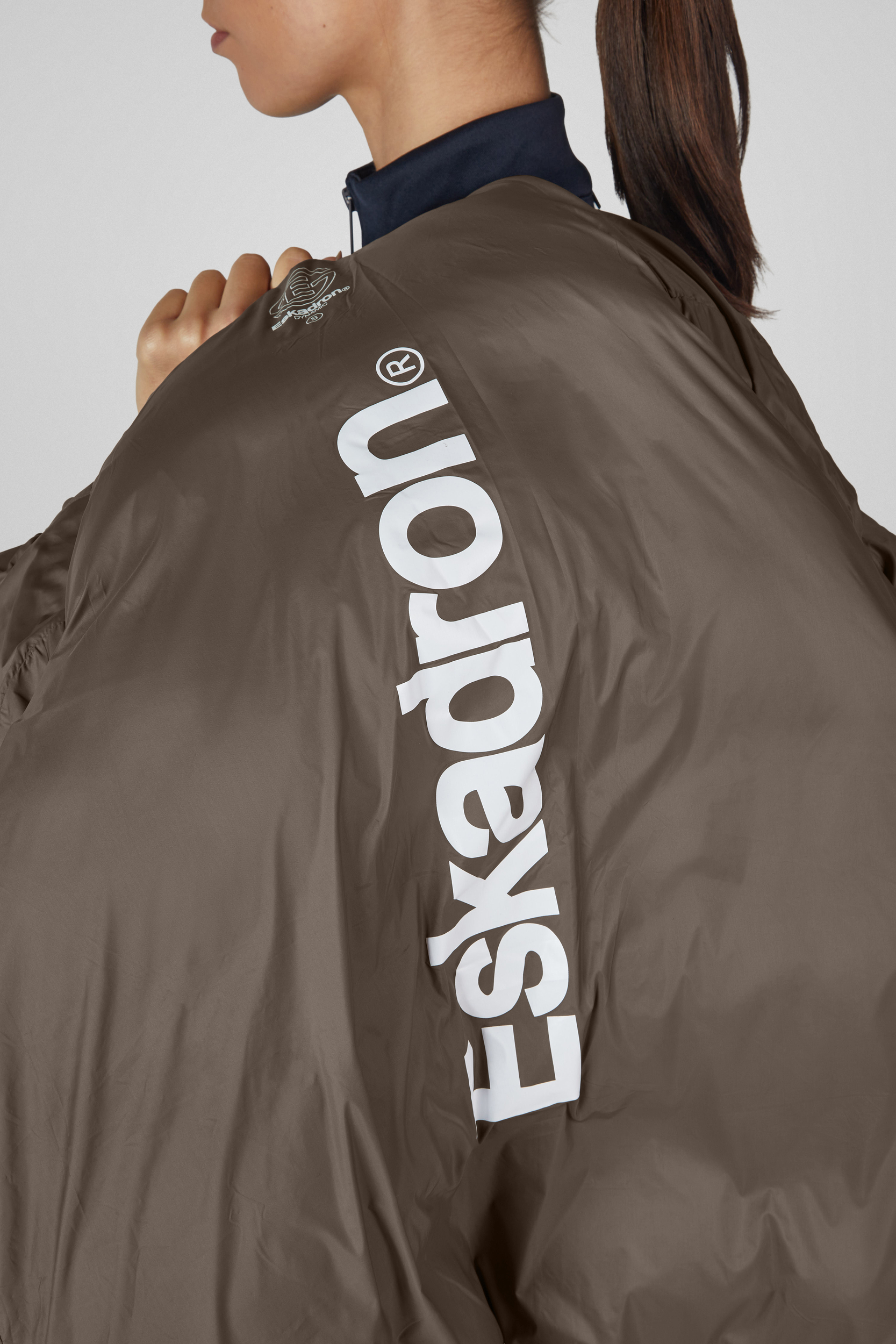 Regenjacke, Oversized, Logo-Print, Taillierte Kragenöffnung, Nylon, lang:de, windbreaker, tailliert, reissverschluss, logo_auf_druck