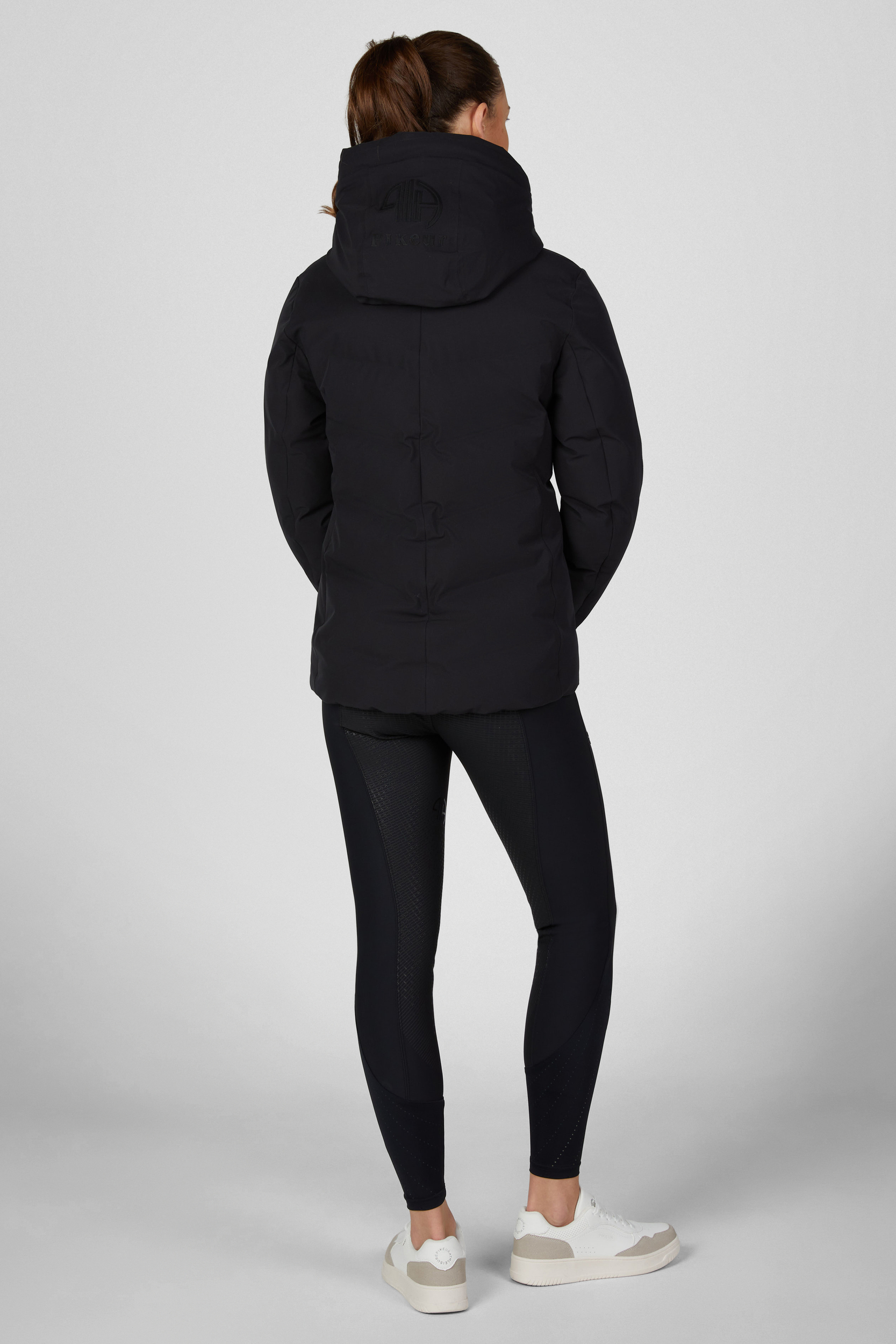 Puffer-Jacke, Kapuze, Schwarz, Außenbekleidung, Rückenansicht, jacke, daunenjacke, hoodie, schwarz, leggings